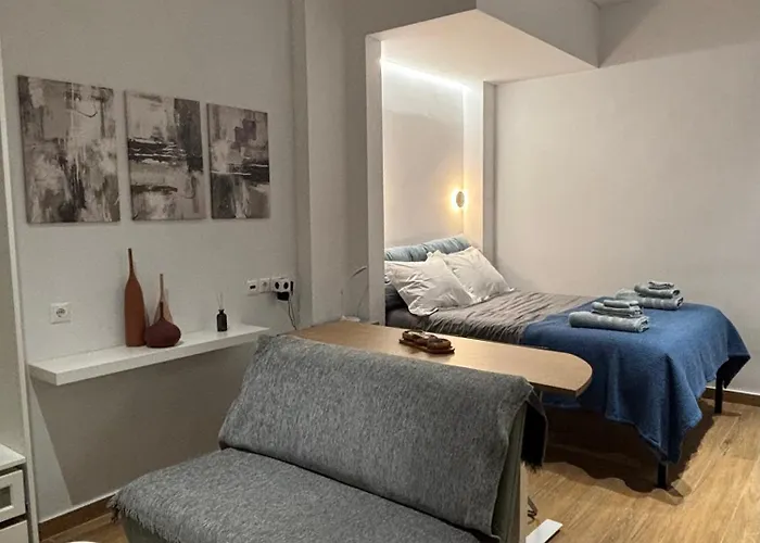 Elegant City Retreat Walk To Landmarks & Metro